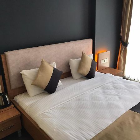 Carpe Diem Hotel ไอวาลิค ภายนอก รูปภาพ