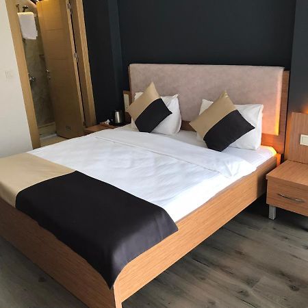 Carpe Diem Hotel ไอวาลิค ภายนอก รูปภาพ