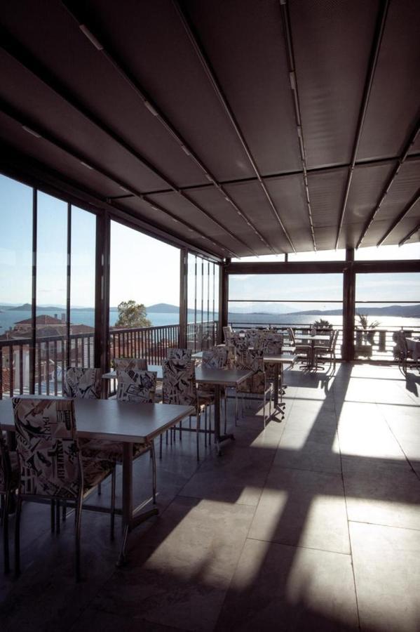 Carpe Diem Hotel ไอวาลิค ภายนอก รูปภาพ