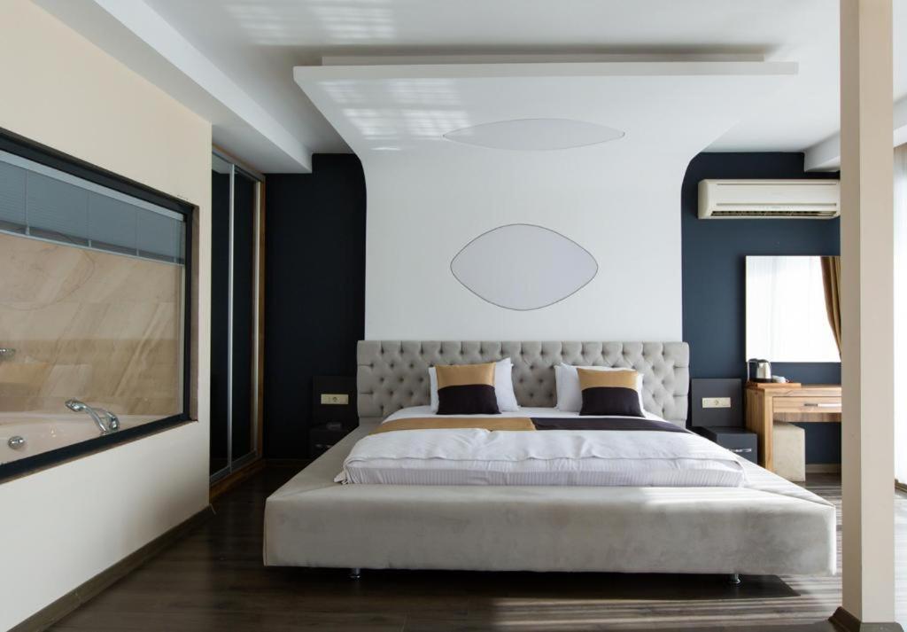 Carpe Diem Hotel ไอวาลิค ภายนอก รูปภาพ