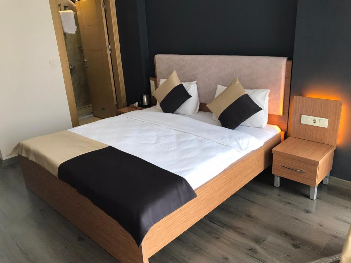 Carpe Diem Hotel ไอวาลิค ภายนอก รูปภาพ