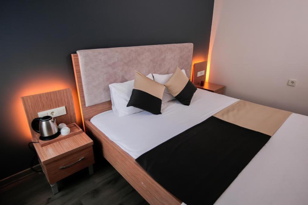 Carpe Diem Hotel ไอวาลิค ภายนอก รูปภาพ